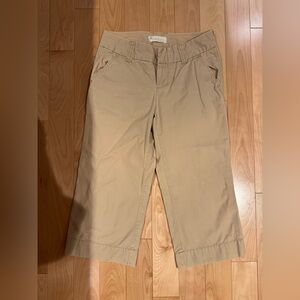 Women's Beige GAP Cropped Chino Pants